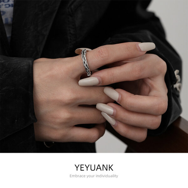 O1CN01jLpoUx2KdErhFAaZt_2208490579579-0-cib Wholesale Fashion Commuter All-match Personalized Simple Cool Index Finger Ring