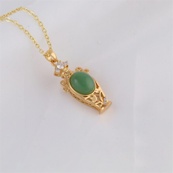 Wholesale Emerald safety buckle water droplet necklace