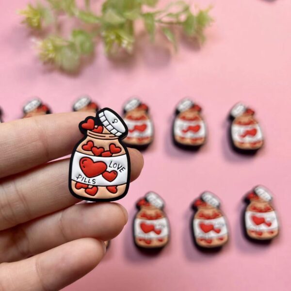 O1CN01jsmNrl2FO3ae9ZEGO_2216349148869-0-cib Wholesale 10PCS Silicone Cartoon Beads