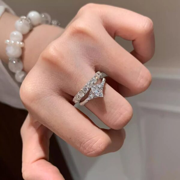 Wholesale Sparkling Pigeon Egg Zircon Diamond Stacking Ring