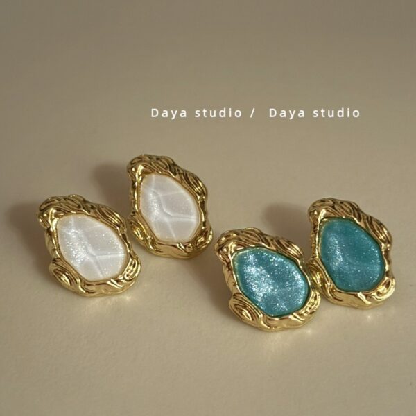 Wholesale Summer Super Fairy French Retro Shimmering Resin Earrings