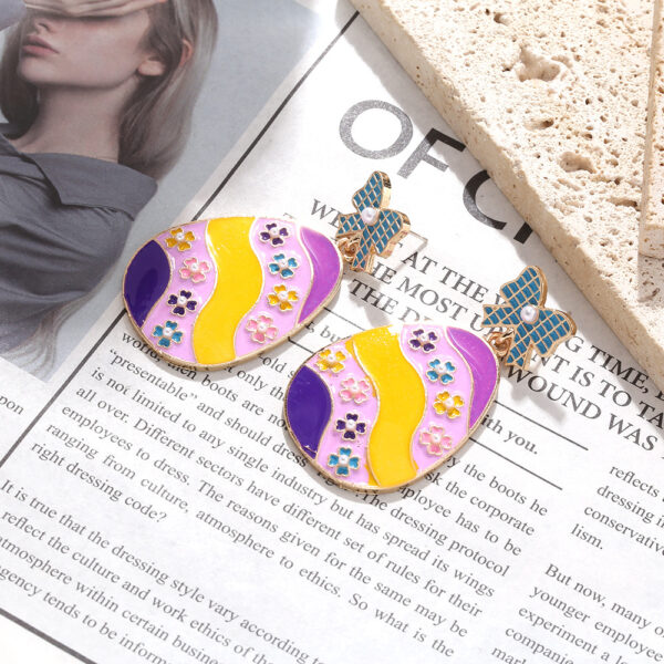 Wholesale creative metal egg eardrop design cute Easter earrings