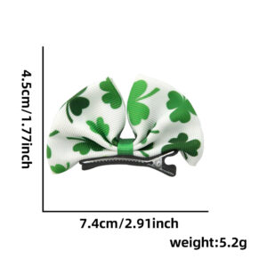 Clover white bow hair clip / One size fits all