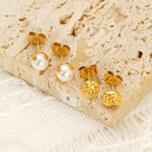 Wholesale Gold Imitation Pearl Rose Stud Earrings