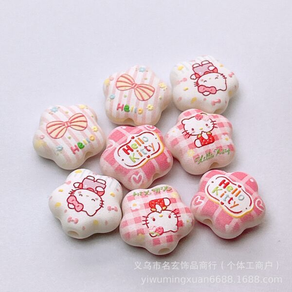 Wholesale 15mm Embossed Double-Sided Printed Plum Blossom Vertical Perforation Acrylic Beads OLY Exclusive