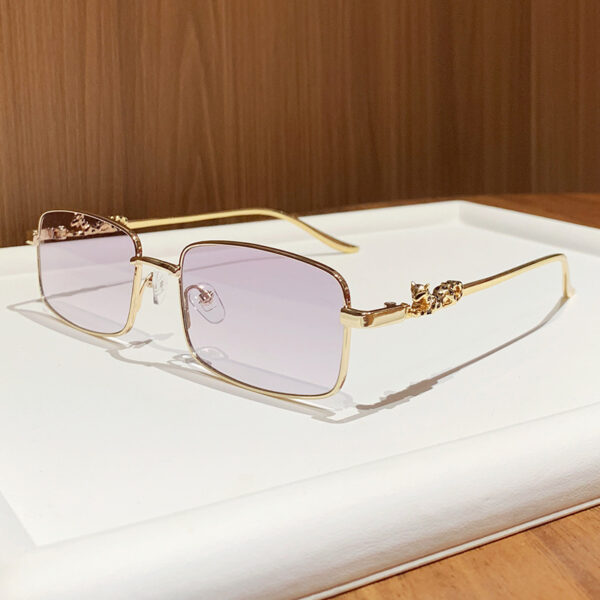 Wholesale Light colored lens frame UV resistant sunglasses