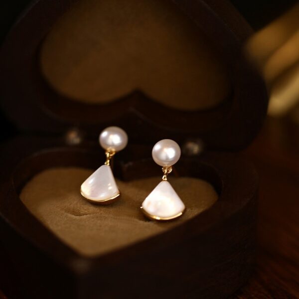 O1CN01kWaTZt1W1vr6TmSAn_2218534612729-0-cib Wholesale pearl earrings niche fashion simple earrings