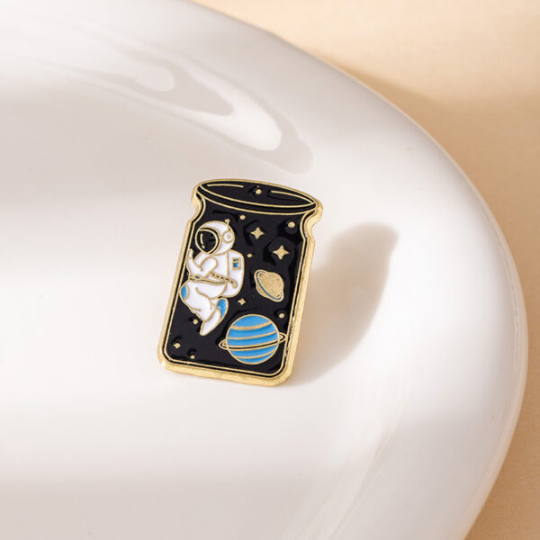 Wholesale Cartoon Space Astronaut Series Message-in-a-bottle Shaped Brooch