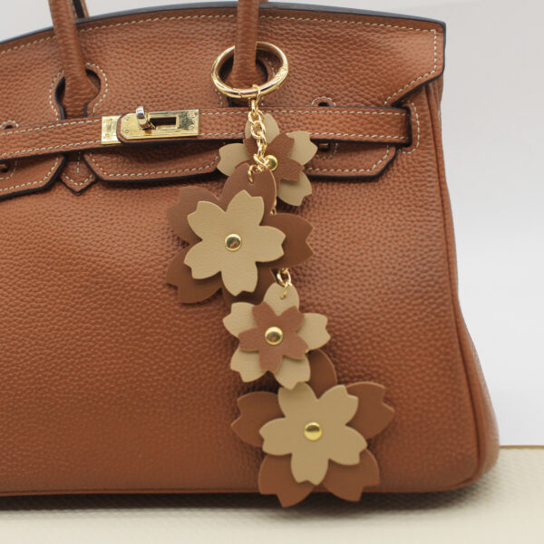 Wholesale Colorful flower bag pendant cute accessory keychain
