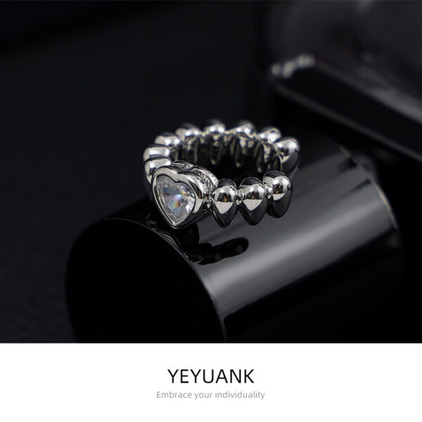 Wholesale Pearl Heart Zircon Decorated Combination Ear Clips