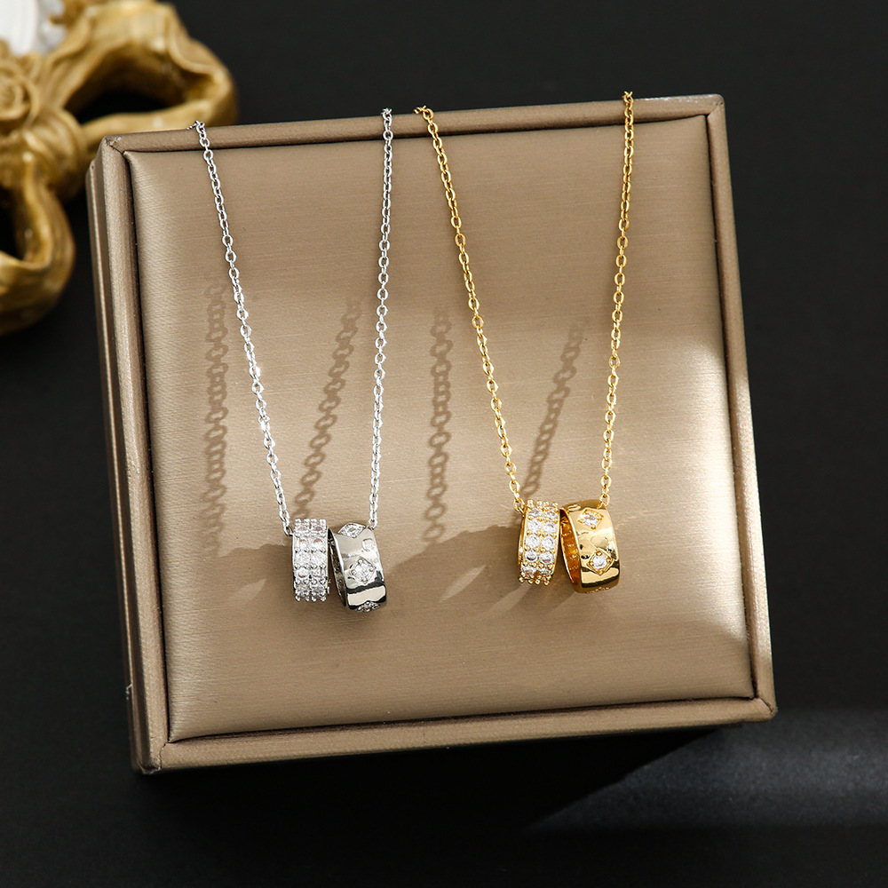 Wholesale Sparkling Diamond Engraved Round Ring Pendant Titanium Steel Necklace