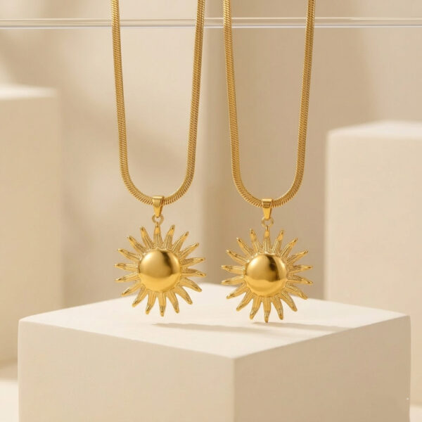 O1CN01l4UbuA1LOs3MjRuEG_2218486551290-0-cib Wholesale Sun Pendant Blade Stainless Steel Necklace 18K Gold-Plated Light Luxury Titanium Steel Necklaces