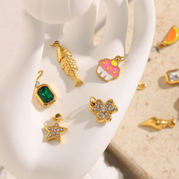 Wholesale Golden seahorse bow tie five-inted star denim boots pendant