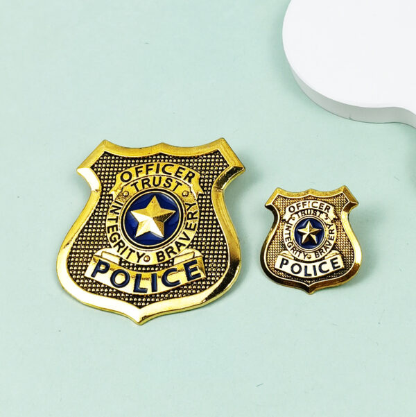 Wholesale Golden cartoon police officer badge accessory badge