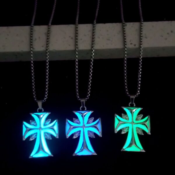 Wholesale Cool glow-in-the-dark cross necklace