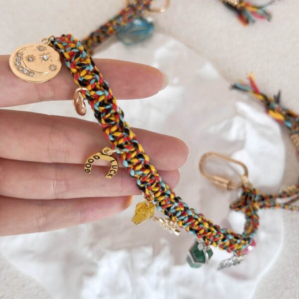 Wholesale Devil's Eye Metal Geometric Heart Pendant Woven Keychain