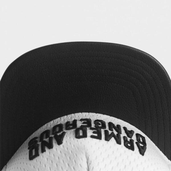 Wholesale White sports mesh breathable quick drying baseball cap