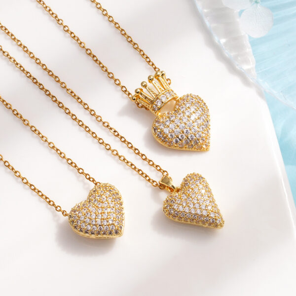Wholesale Love Crown Necklace Pendant Personalized Accessories