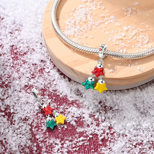 O1CN01lPYqta1QMBkfDK1NN_2216782131961-0-cib Wholesale Christmas Snowflake Christmas Tree Bell Sock Charm