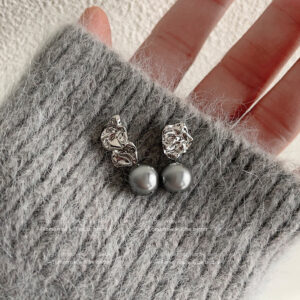 Wholesale Liquid texture gray pearl asymmetrical earrings