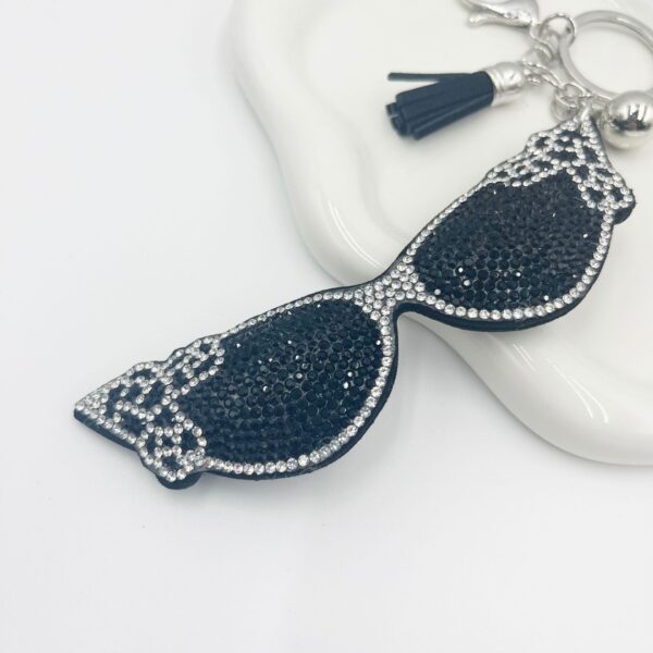 Wholesale Creative Glasses Hot Diamond Keychain Diamond Tassel Pendant