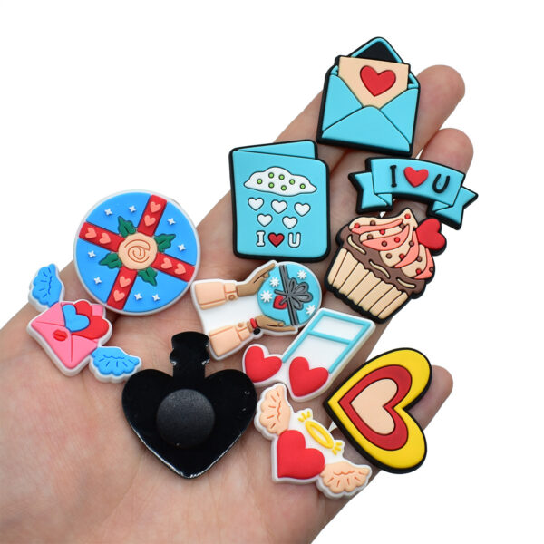 Wholesale Random 100pcs Valentine's Day Series Blue Cartoon Croc Charms