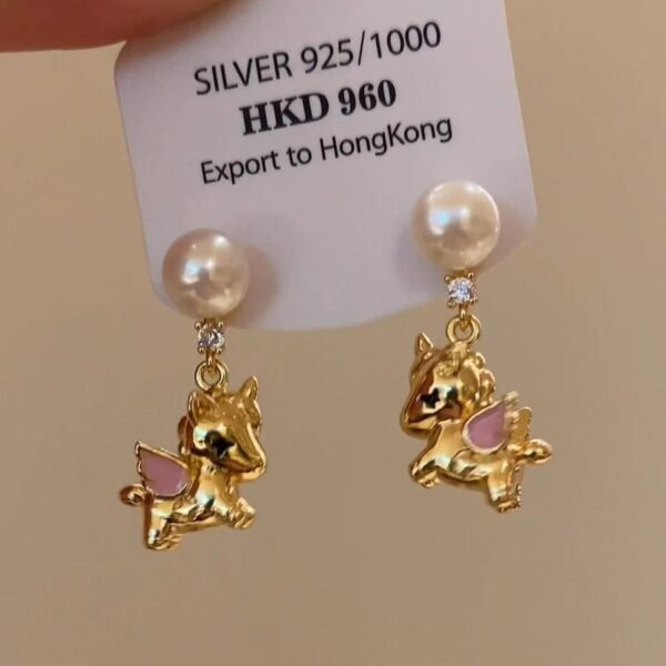 O1CN01lia6Vc1FciJEZUVqN_2219487550508-0-cib Wholesale Pegasus Pearl Earrings