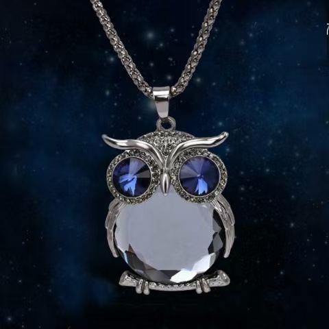 Wholesale Colored Diamond Set Animal Flash Diamond Long Necklace