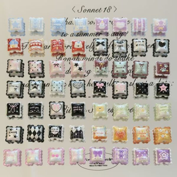 Wholesale 10pcs small pillow with embossed lace acrylic beads