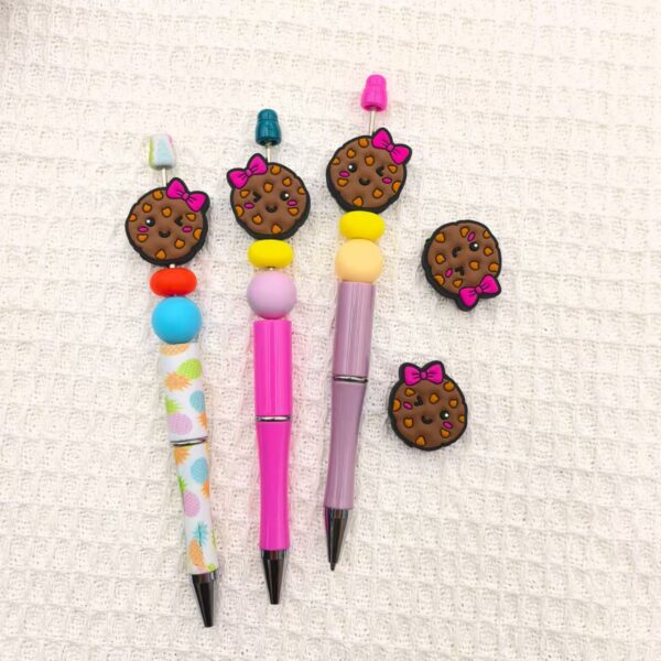 O1CN01lpdxGE2FO3iv4FGzr_2216349148869-0-cib Wholesale 10pcs Cute Cookies Silicone DIY Beads