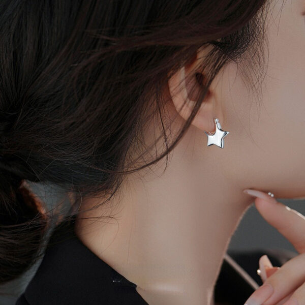 Wholesale creative personality simple smooth five-pointed star earring