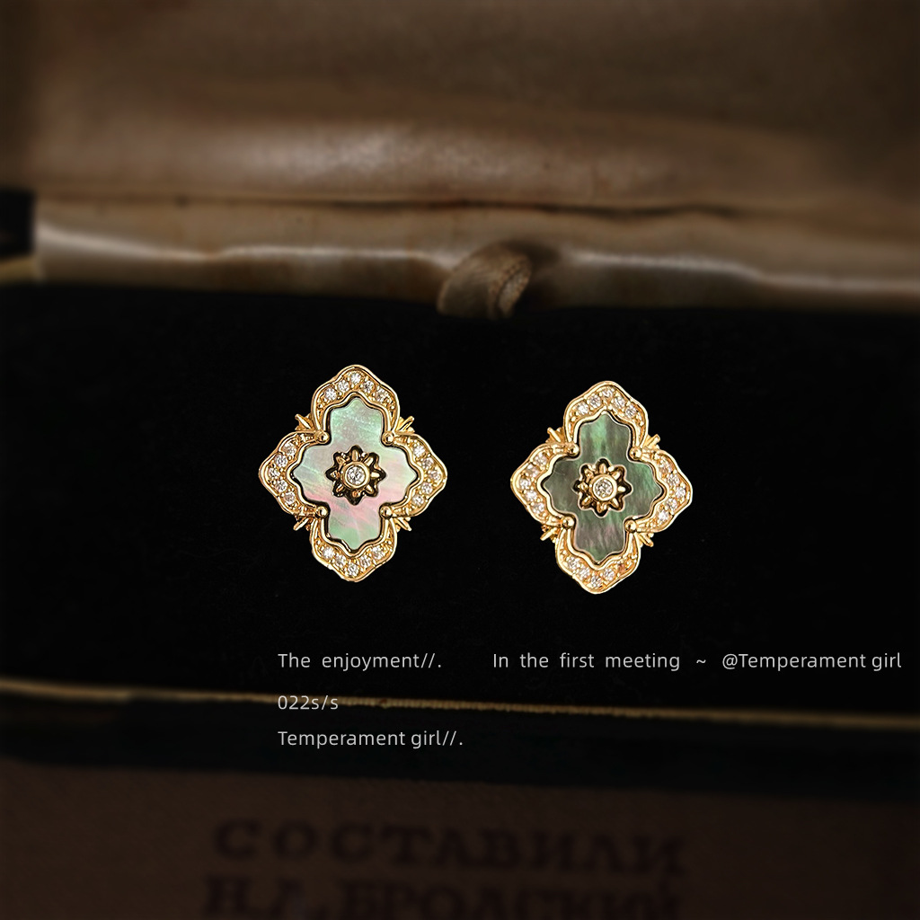 Wholesale Vintage shell micro inlaid zircon sier needle earrings