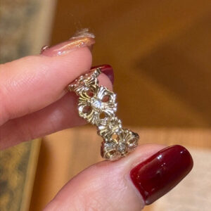 iris / Adjustable opening