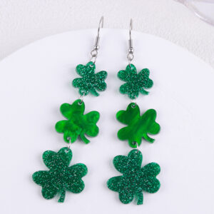 Three consecutive clover