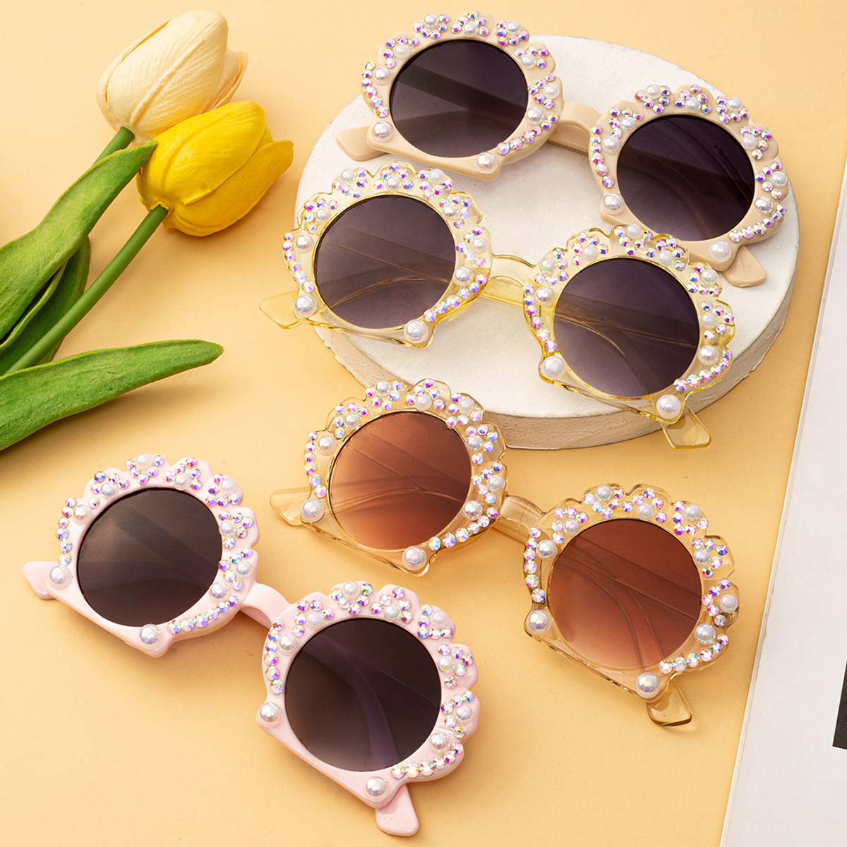 Wholesale Girl's cute pearl studded diamond sunglasses