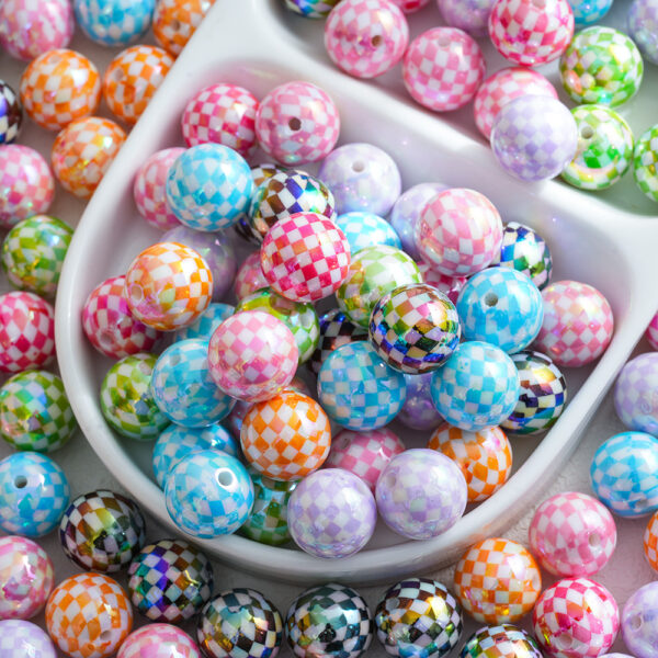 O1CN01mkPsfd20wfRTyP8Le_2218603856914-0-cib Wholesale 16mm Uv-Plated Color Checkerboard Square Beads