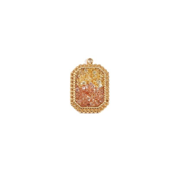 O1CN01mzMgzb2AUrbm4rzXw_2213308878207-0-cib Wholesale Gold heart-shaped geometric pendant with tiny colored diamonds