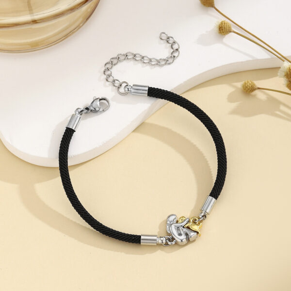 Wholesale Embracing a cute dog weaving a gift bracelet