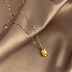 Pea freshwater pearl necklace