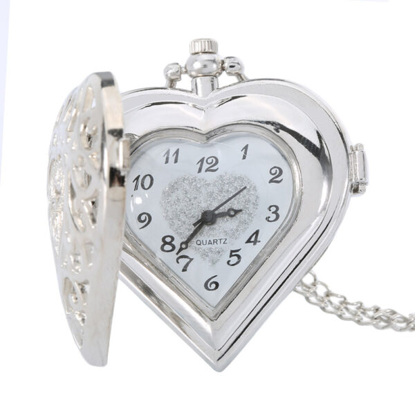 Wholesale Vintage hollowed out heart-shaped silver flip quartz pocket watch