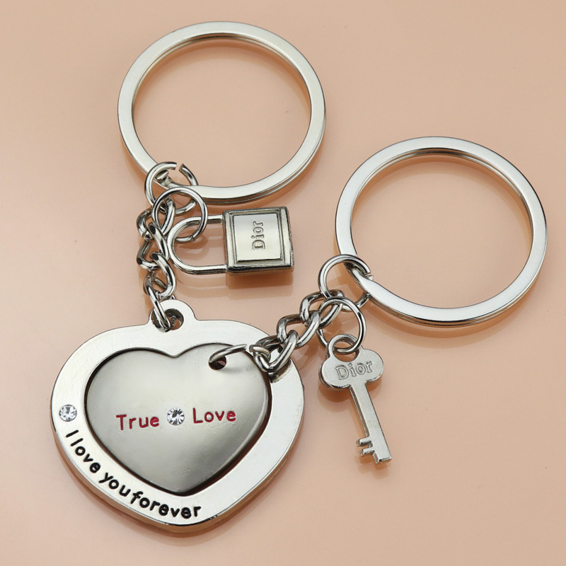 Wholesale Valentine's Day Sier Love Key Metal Keychain