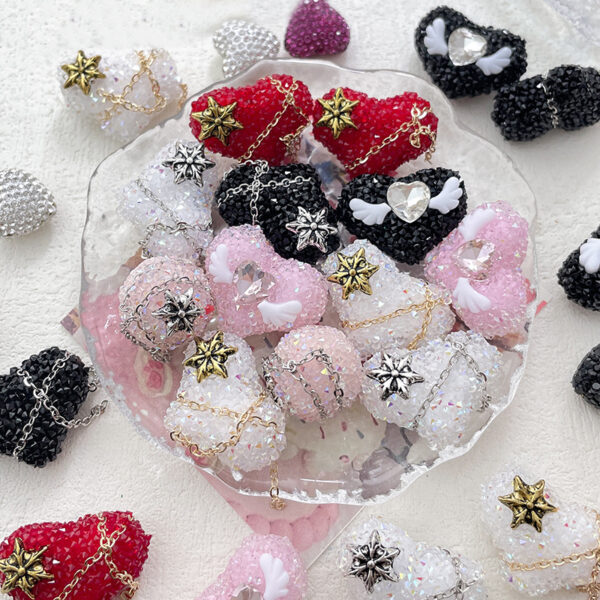 O1CN01nnolGO2483zTl89PD_3248097345-0-cib Wholesale Colorful Gothic Punk Full Diamond Love Acrylic Beads