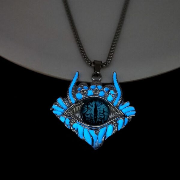O1CN01nxYF1b2IVKidmgR77_3919529291-0-cib Wholesale Luminous Devil's Eye Necklace