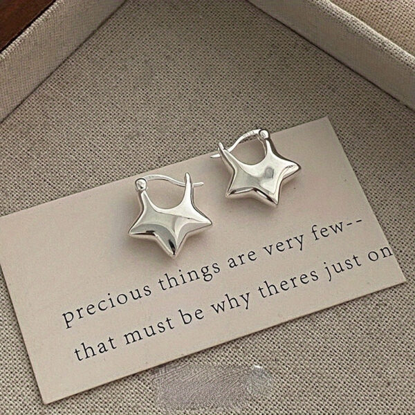 Wholesale creative personality simple smooth five-pointed star earring