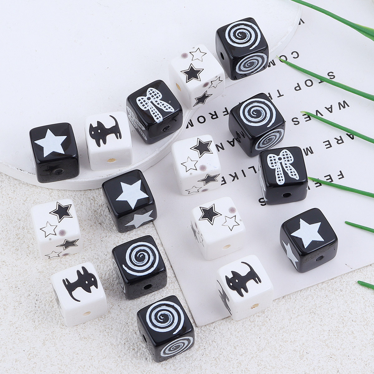 Wholesale 14mm pentagram cat bow black and white square acrylic beads