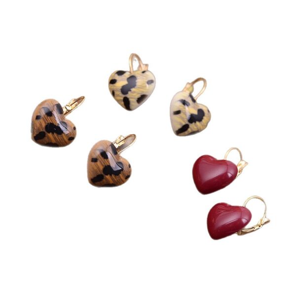Wholesale Mirad Retro Leopard Pattern Heart Earrings