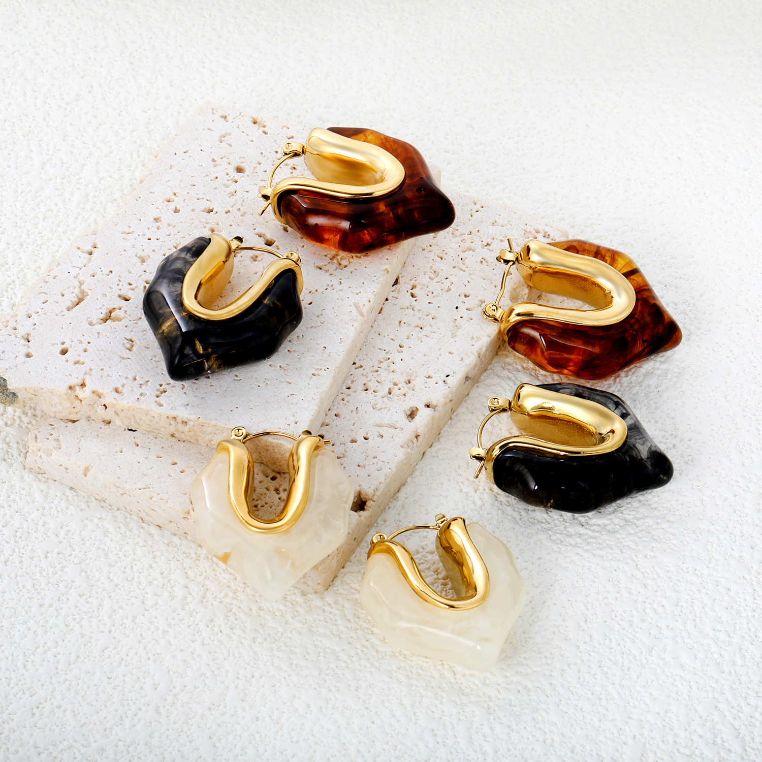 Wholesale Irregular U-shaped white resin earrings
