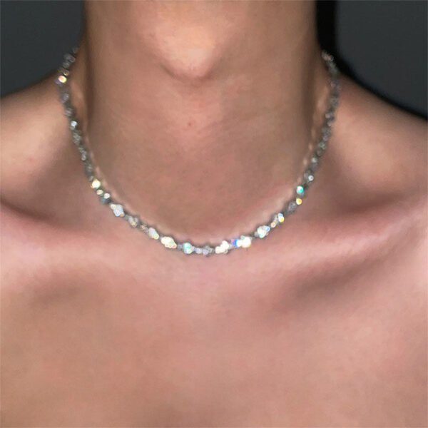 Wholesale Thorn Flower shaped Full Diamond Alloy Collarbone Necklace