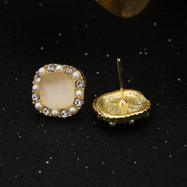 Wholesale Cubic sugar cat's eye stone diamond pearl earrings women's light luxury high-level gentle temperament earrings fashion all-match earrings