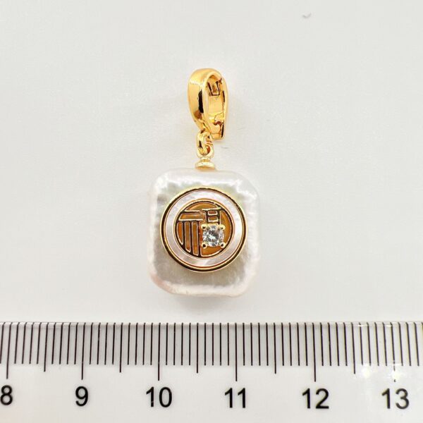 Wholesale Copper Gold-Plated Baroque Pearl Saturn Lucky Bag Maneki Neko Snowflake Pendant Necklace Clasp